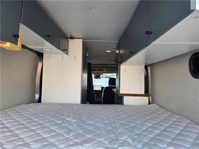 2022 Ford Transit-150 Cargo Base (Stk: 6942A) in Calgary - Image 17 of 21