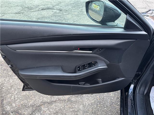 2021 Mazda Mazda3 GS (Stk: 2512639) in Waterloo - Image 9 of 19