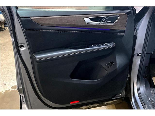 2024 Volkswagen Atlas 2.0 TSI Highline (Stk: 25AT8286A) in Cranbrook - Image 17 of 30