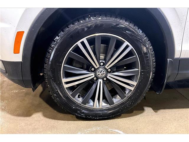 2019 Volkswagen Tiguan Highline (Stk: 25AT2423A) in Cranbrook - Image 5 of 20
