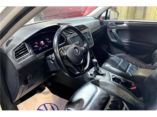 2019 Volkswagen Tiguan Highline (Stk: 25AT2423A) in Cranbrook - Image 8 of 20