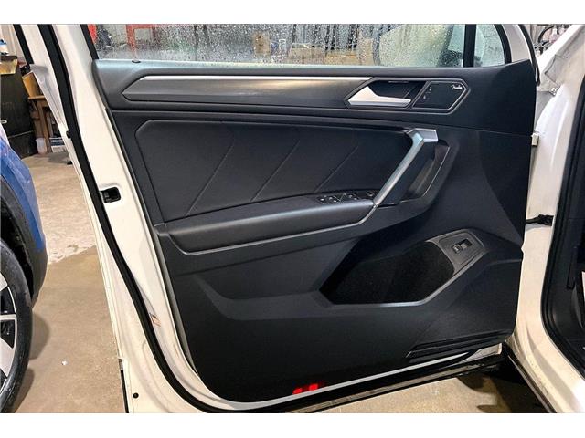 2019 Volkswagen Tiguan Highline (Stk: 25AT2423A) in Cranbrook - Image 11 of 20