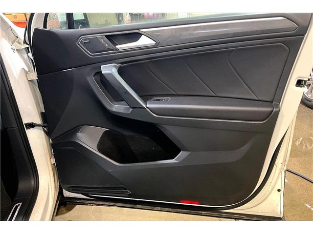 2019 Volkswagen Tiguan Highline (Stk: 25AT2423A) in Cranbrook - Image 12 of 20