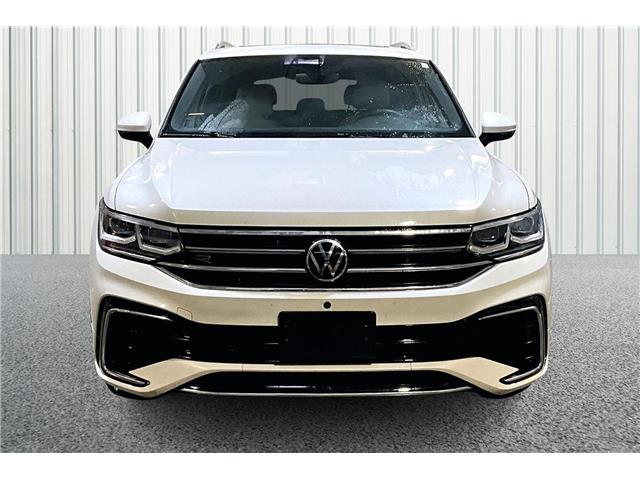 2024 Volkswagen Tiguan Highline R-Line (Stk: 25TI7359A) in Cranbrook - Image 3 of 26