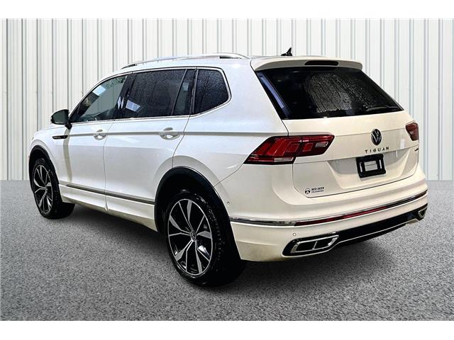 2024 Volkswagen Tiguan Highline R-Line (Stk: 25TI7359A) in Cranbrook - Image 10 of 26