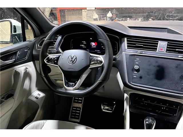 2024 Volkswagen Tiguan Highline R-Line (Stk: 25TI7359A) in Cranbrook - Image 11 of 26