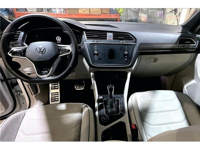 2024 Volkswagen Tiguan Highline R-Line (Stk: 25TI7359A) in Cranbrook - Image 13 of 26