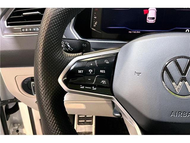 2024 Volkswagen Tiguan Highline R-Line (Stk: 25TI7359A) in Cranbrook - Image 18 of 26