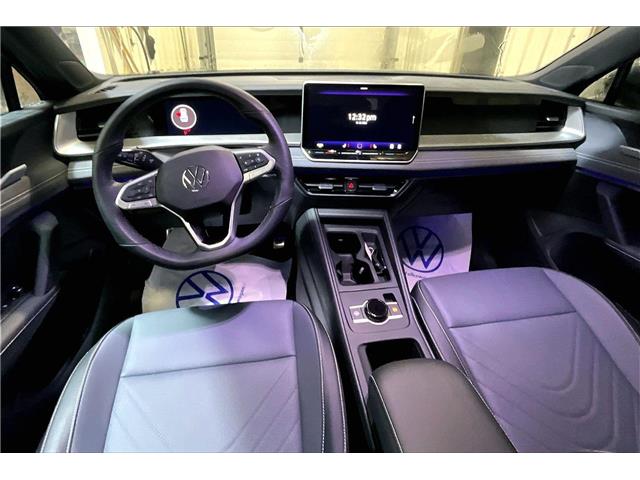 2026 Volkswagen Tiguan Comfortline R-Line Black Edition (Stk: 26TI2555) in Cranbrook - Image 5 of 11