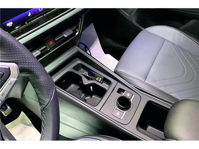 2026 Volkswagen Tiguan Comfortline R-Line Black Edition (Stk: 26TI2555) in Cranbrook - Image 8 of 11