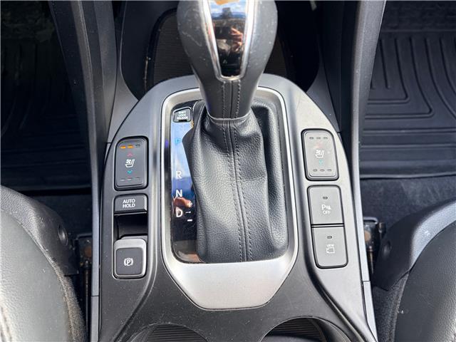 2018 Hyundai Santa Fe Sport 2.0T Ultimate (Stk: S392A) in Chatham - Image 15 of 19