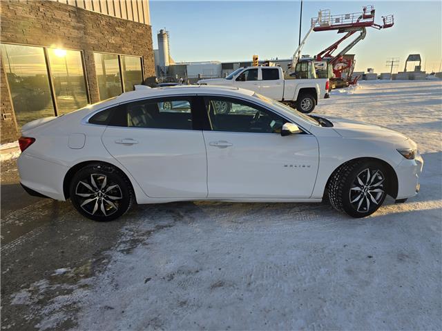 2018 Chevrolet Malibu LT in Saskatoon - Image 5 of 13
