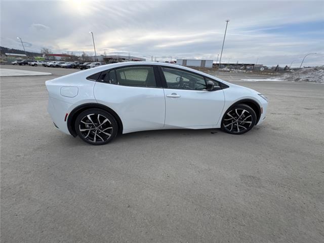 2026 Toyota Prius Plug-In Hybrid XSE Premium (Stk: 3069393) in Cranbrook - Image 6 of 21