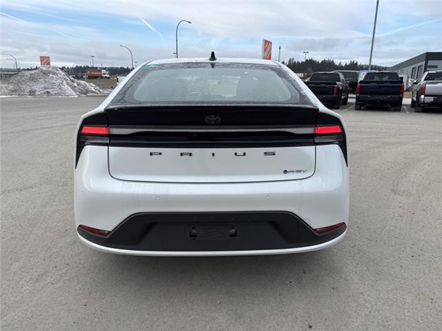 2026 Toyota Prius Plug-In Hybrid SE (Stk: 3069861) in Cranbrook - Image 4 of 19
