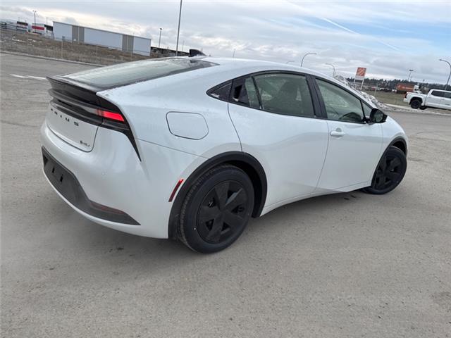 2026 Toyota Prius Plug-In Hybrid SE (Stk: 3069861) in Cranbrook - Image 5 of 19