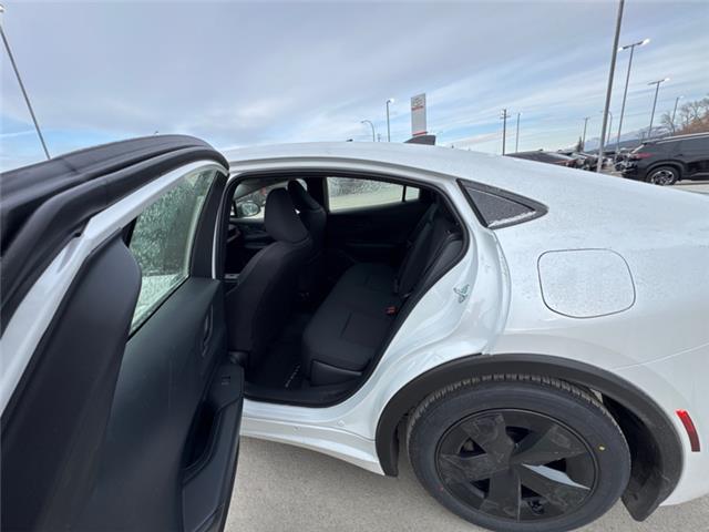 2026 Toyota Prius Plug-In Hybrid SE (Stk: 3069861) in Cranbrook - Image 13 of 19