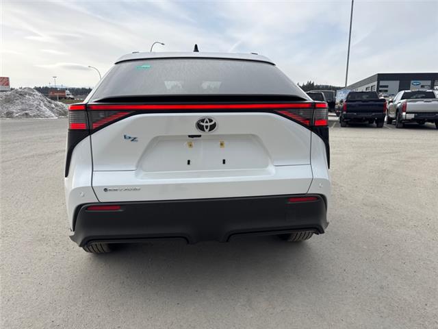 2026 Toyota bZ XLE (Stk: J018411) in Cranbrook - Image 4 of 21