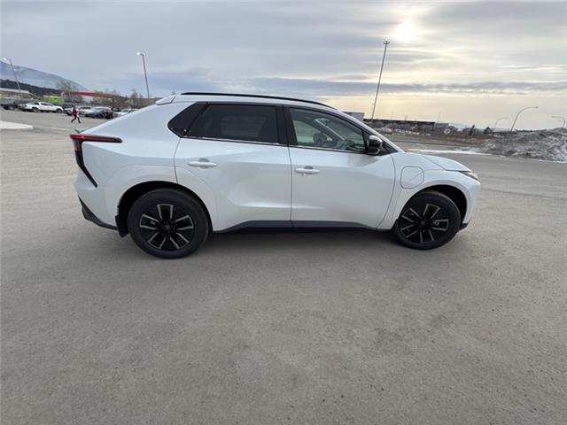 2026 Toyota bZ XLE (Stk: J018411) in Cranbrook - Image 6 of 21