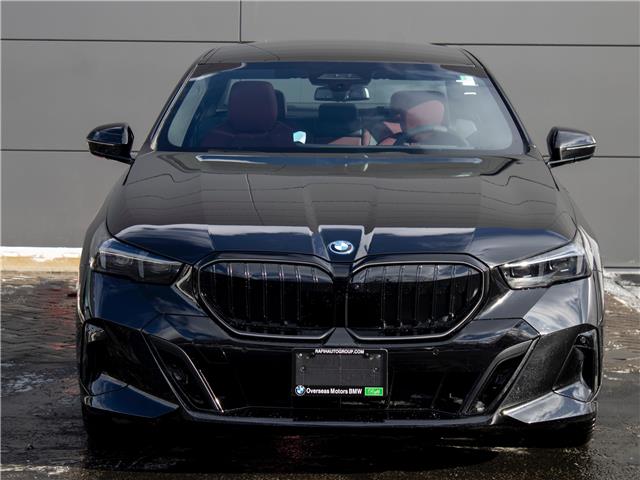 2026 BMW 550e xDrive (Stk: B10308) in Windsor - Image 2 of 21
