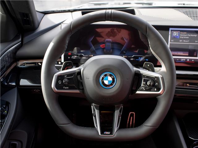 2026 BMW 550e xDrive (Stk: B10308) in Windsor - Image 9 of 21