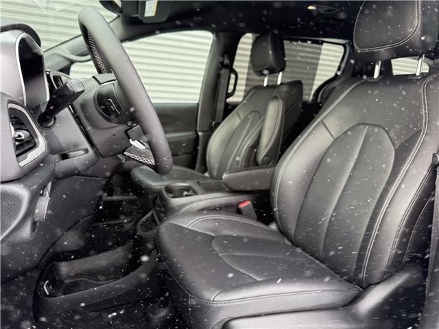 2025 Chrysler Grand Caravan SXT (Stk: 25594) in London - Image 8 of 26