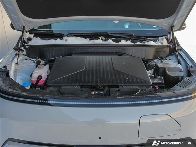 2025 Hyundai Kona Electric Ultimate w/Two-Tone Exterior (Stk: 121493) in London - Image 8 of 26