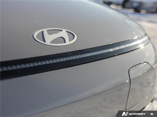 2025 Hyundai Kona Electric Ultimate w/Two-Tone Exterior (Stk: 121493) in London - Image 9 of 26