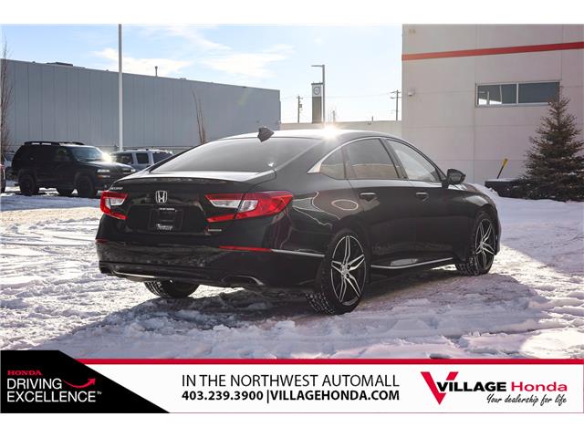 2022 Honda Accord Touring 1.5T (Stk: B9025) in Calgary - Image 10 of 37