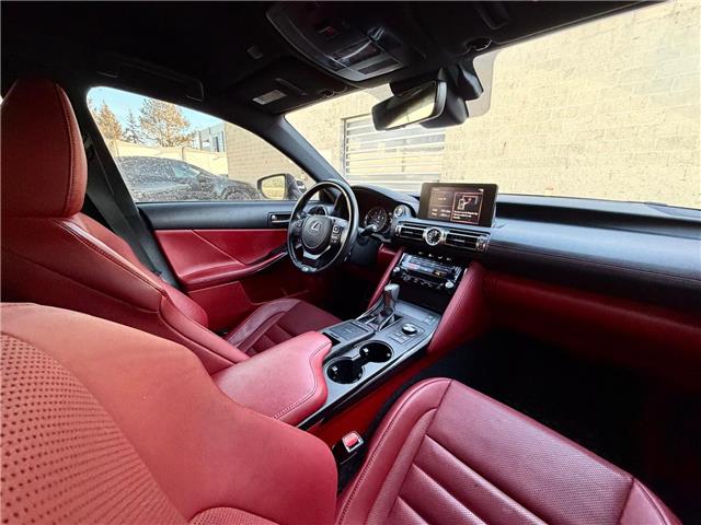 2021 Lexus IS 300 Base (Stk: 251239C) in Calgary - Image 9 of 18