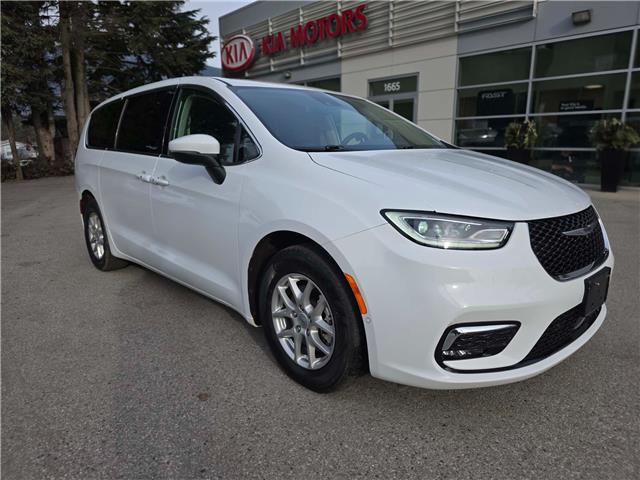 2023 Chrysler Pacifica Touring-L (Stk: 55786) in Castlegar - Image 1 of 24