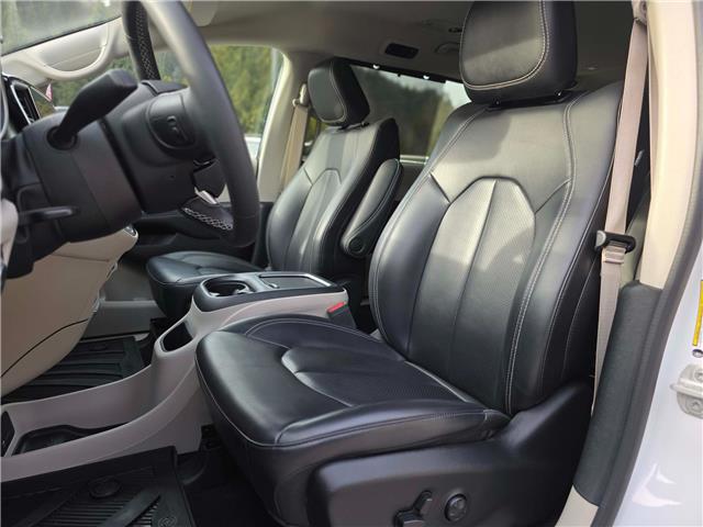 2023 Chrysler Pacifica Touring-L (Stk: 55786) in Castlegar - Image 9 of 24