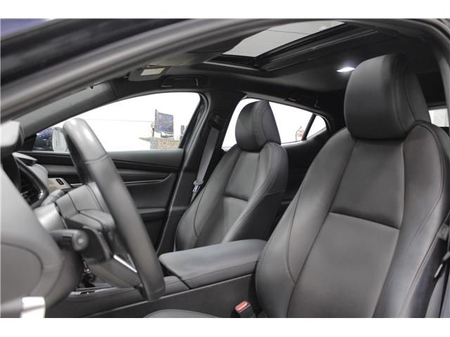 2023 Mazda Mazda3 Sport GT (Stk: 17ML0667) in London - Image 11 of 25