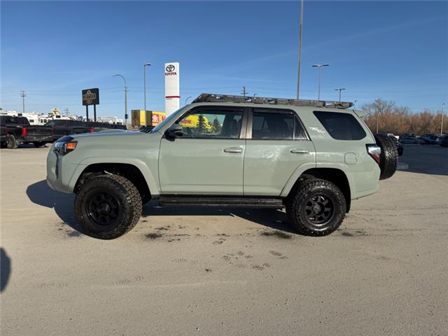 2022 Toyota 4Runner Base (Stk: X369732A) in Cranbrook - Image 2 of 21