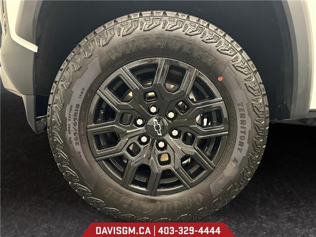 2025 Chevrolet Colorado Trail Boss (Stk: 302787) in Lethbridge - Image 14 of 15