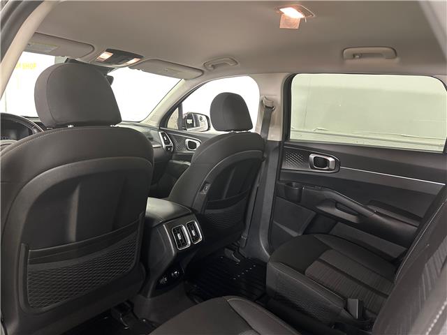 2022 Kia Sorento Hybrid LX (Stk: 43258JA) in Belleville - Image 10 of 26