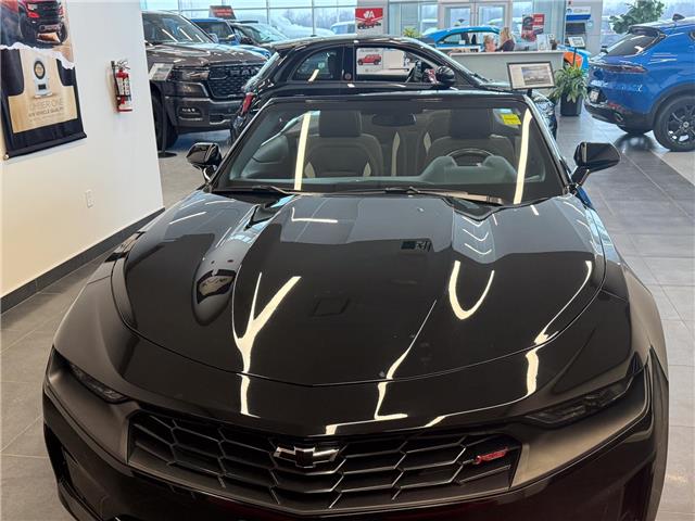 2022 Chevrolet Camaro 1LT (Stk: 26082A) in London - Image 2 of 17