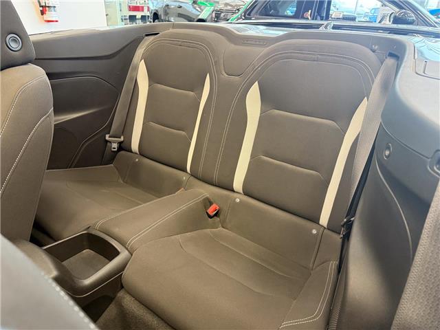 2022 Chevrolet Camaro 1LT (Stk: 26082A) in London - Image 9 of 17