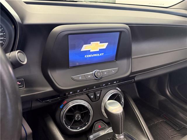 2022 Chevrolet Camaro 1LT (Stk: 26082A) in London - Image 12 of 17