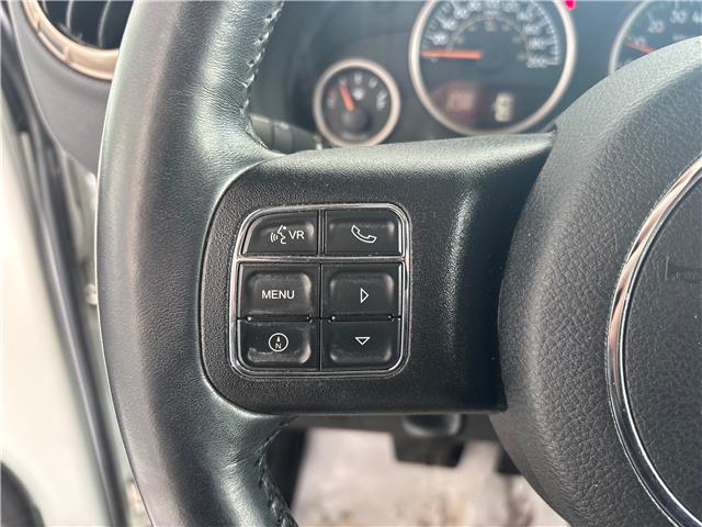 2016 Jeep Wrangler Unlimited Sahara (Stk: U9082A) in Uxbridge - Image 13 of 27