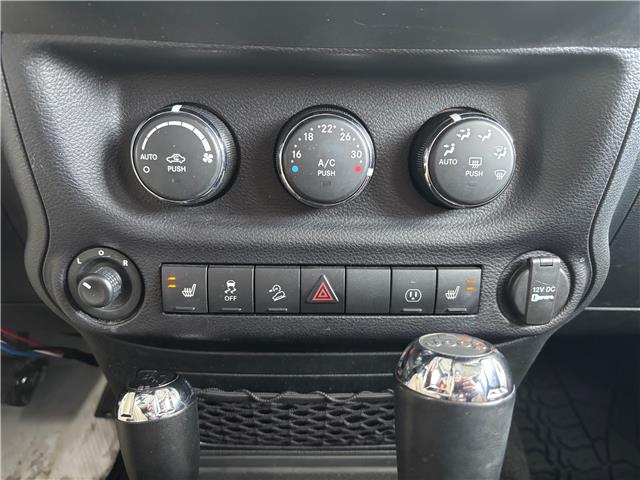 2016 Jeep Wrangler Unlimited Sahara (Stk: U9082A) in Uxbridge - Image 16 of 27