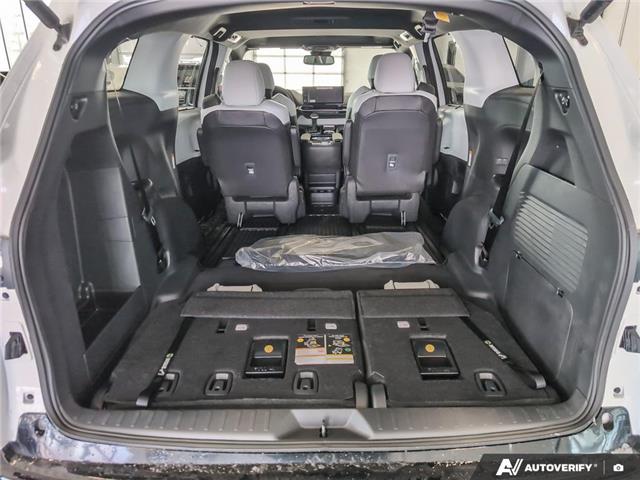 2025 Toyota Sienna XSE 7-Passenger (Stk: P3141) in London - Image 11 of 24