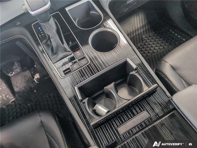 2025 Toyota Sienna XSE 7-Passenger (Stk: P3141) in London - Image 17 of 24