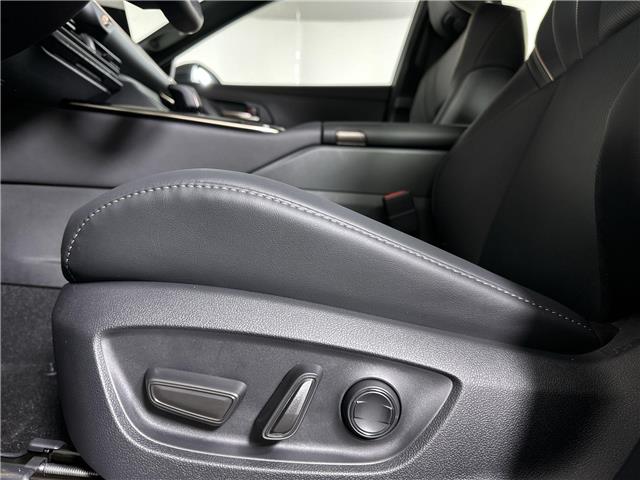 2026 Toyota Crown Signia Limited (Stk: 11105637) in Markham - Image 16 of 22