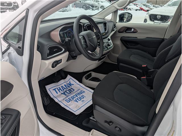2024 Chrysler Grand Caravan SXT (Stk: 03529R) in Owen Sound - Image 9 of 19