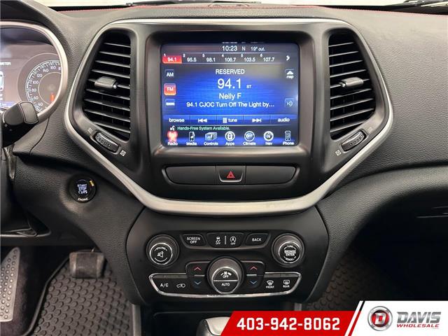 2016 Jeep Cherokee Trailhawk (Stk: 20973) in Lethbridge - Image 15 of 21