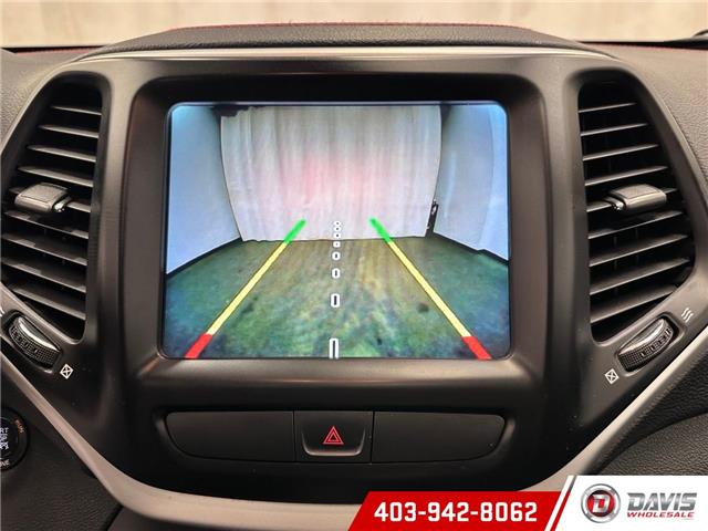 2016 Jeep Cherokee Trailhawk (Stk: 20973) in Lethbridge - Image 16 of 21