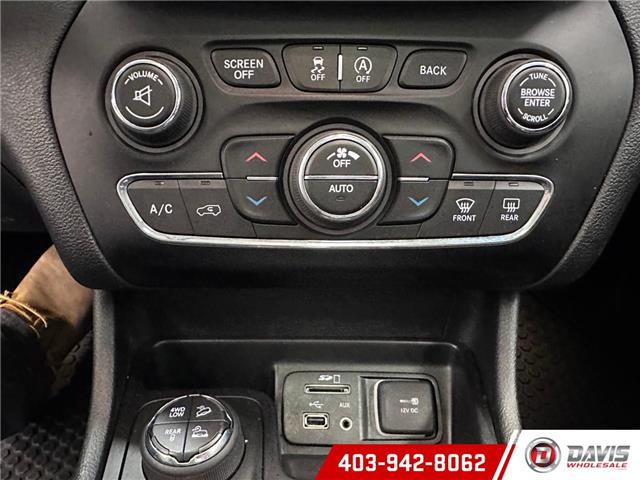 2016 Jeep Cherokee Trailhawk (Stk: 20973) in Lethbridge - Image 17 of 21