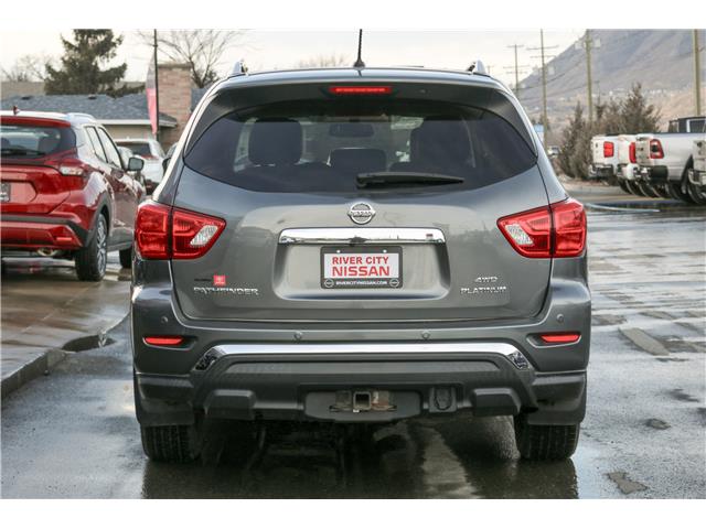 2018 Nissan Pathfinder Platinum (Stk: UT2196) in Kamloops - Image 4 of 25