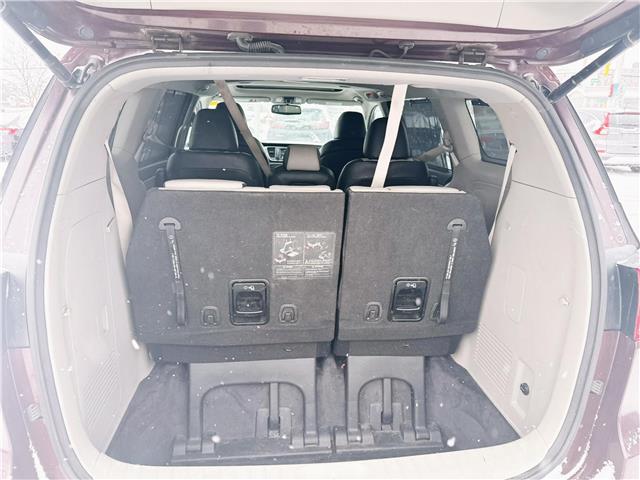 2019 Kia Sedona SX (Stk: R0977A) in London - Image 11 of 36