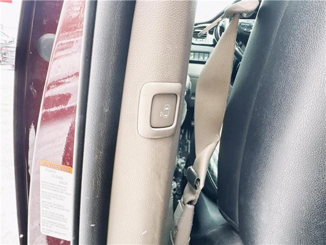 2019 Kia Sedona SX (Stk: R0977A) in London - Image 14 of 36